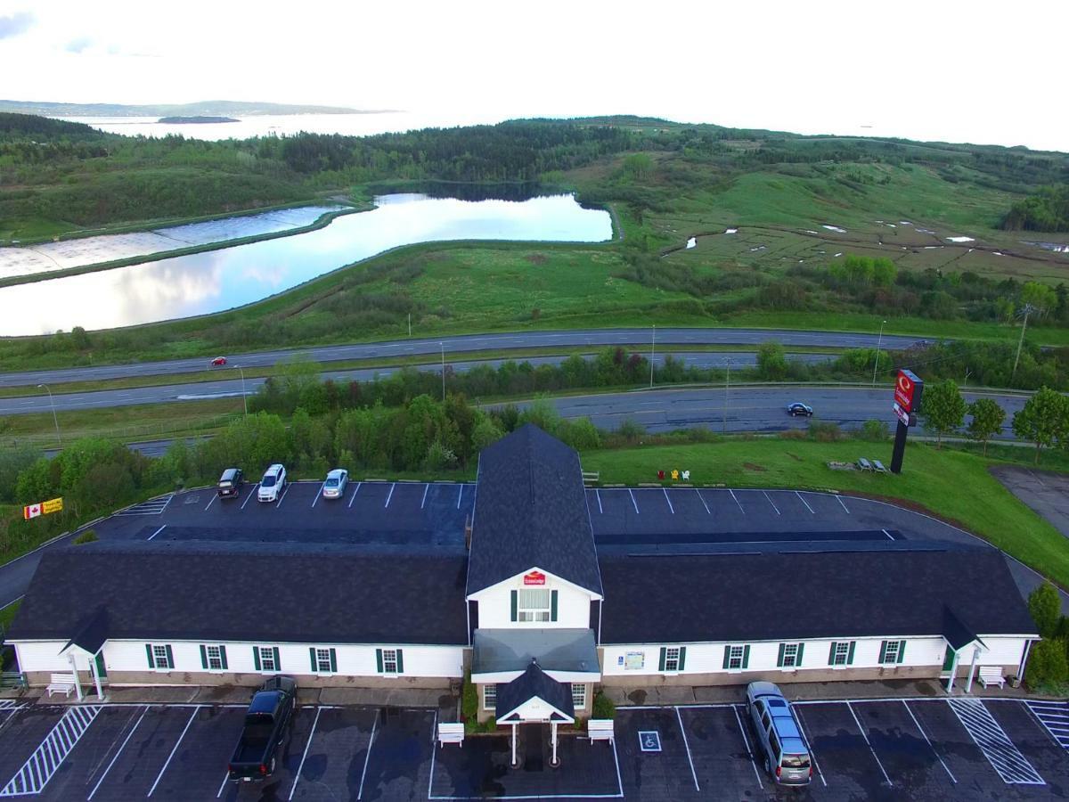 Econo Lodge Inn & Suites Saint John Exterior photo